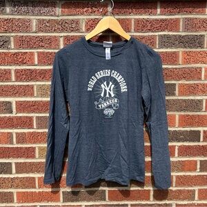 Genuine Lifestyle MLB Navy Blue and White New York Yankees World Series Tee